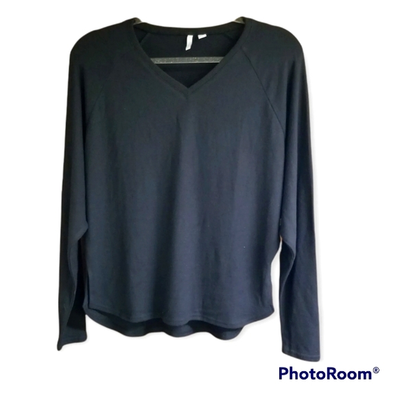 Nordstrom Sweaters - Nordstrom V-neck Lightweight Sweater